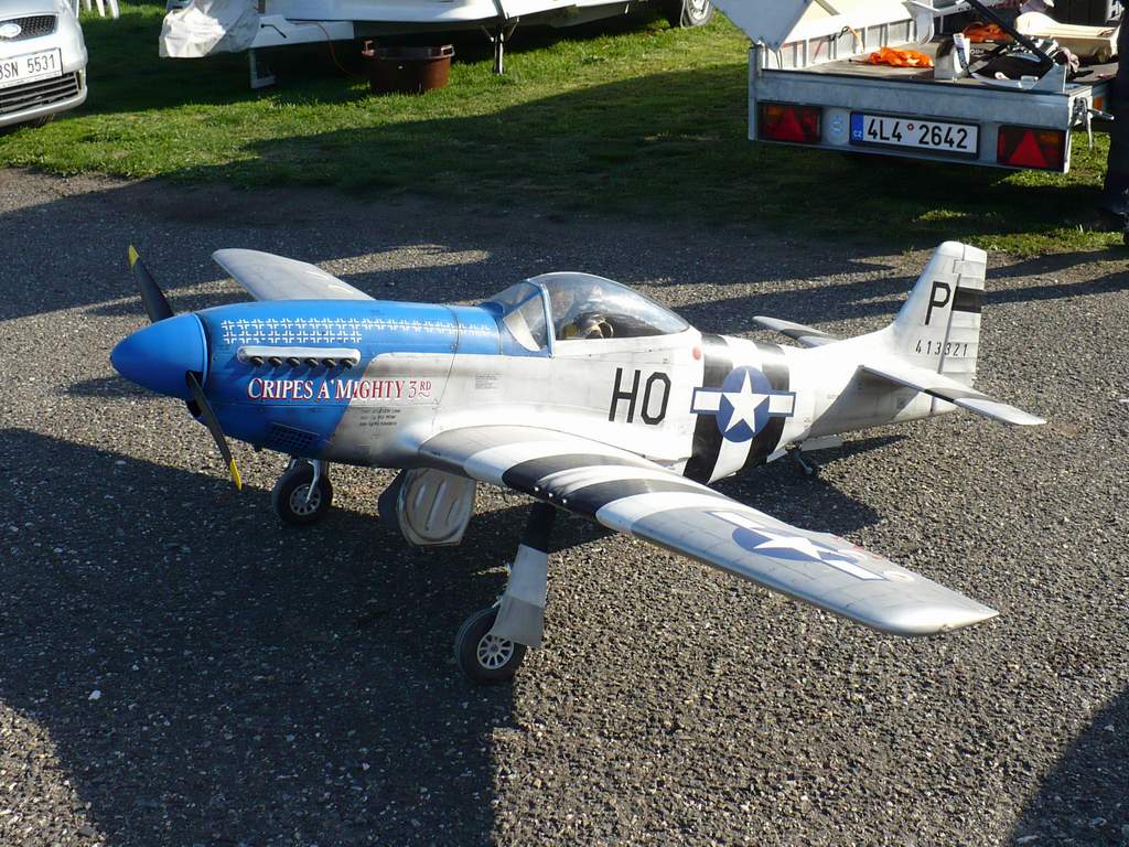 ZR P-51 D 00