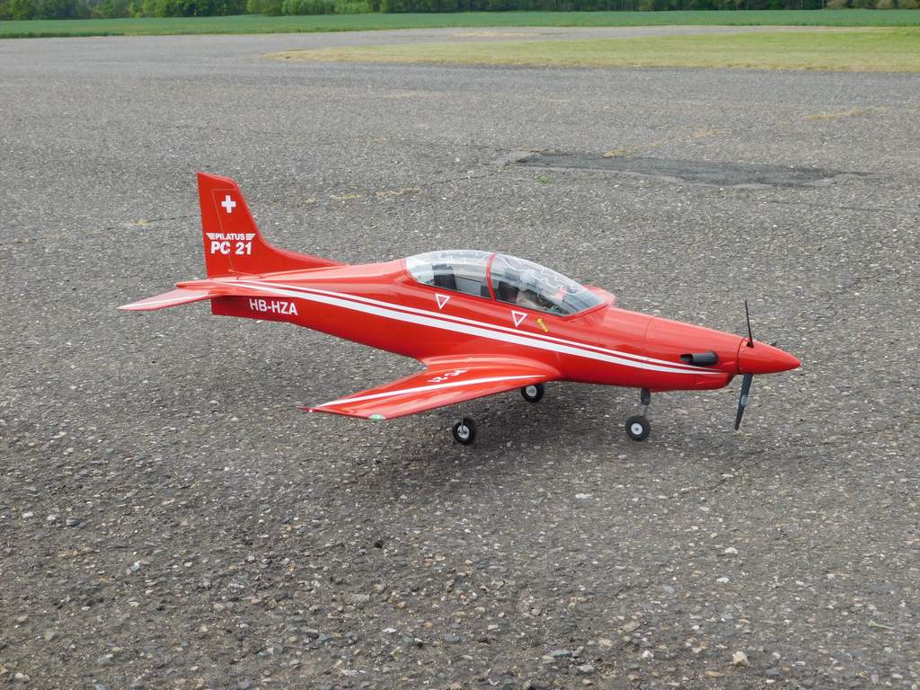 ZR Pilatus PC-21 00